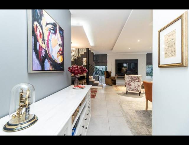 3 BEDROOM CLUSTER FOR SALE IN WATERKLOOF HEIGHTS